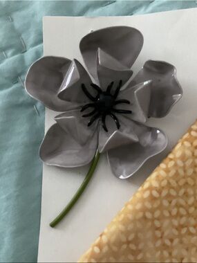 Enamel gray flower pin